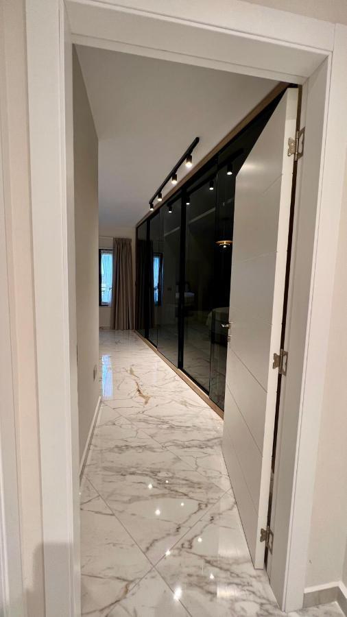 Zeus Tirana Suite Deluxe エクステリア 写真