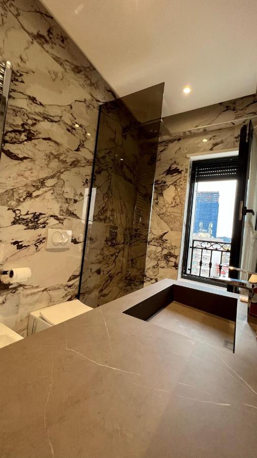 Zeus Tirana Suite Deluxe エクステリア 写真